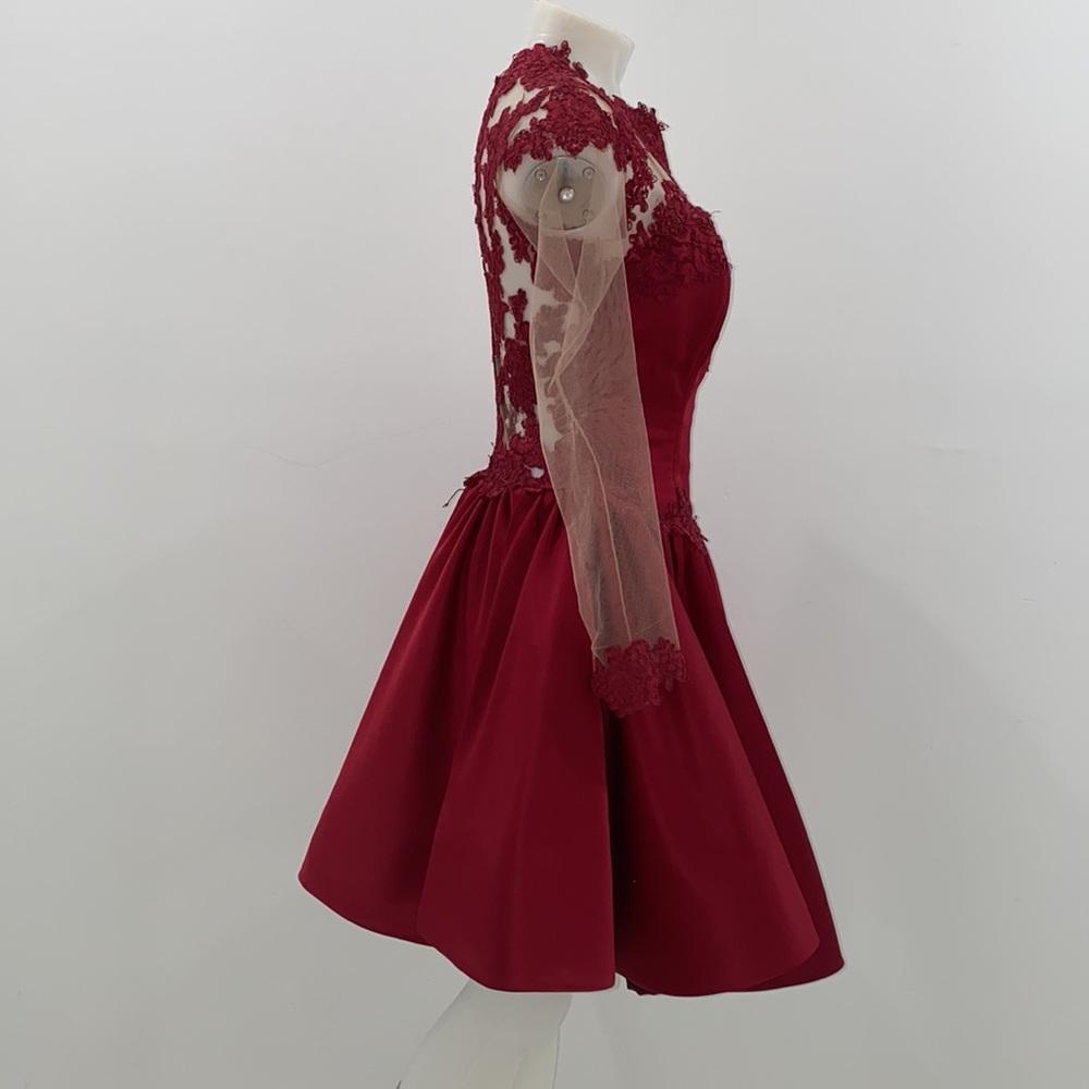 Dress - Picture 2 of 3